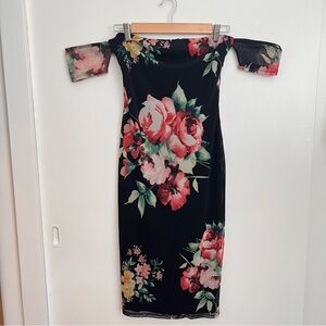 CHARLOTTE RUSSE Black Floral Off-The-Shoulder Bodycon Midi Dress Size M